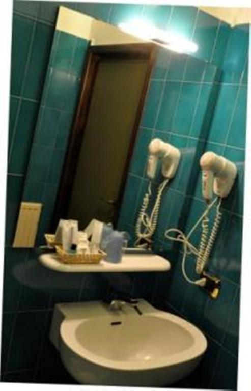 Albergo Della Corona Binasco Δωμάτιο φωτογραφία