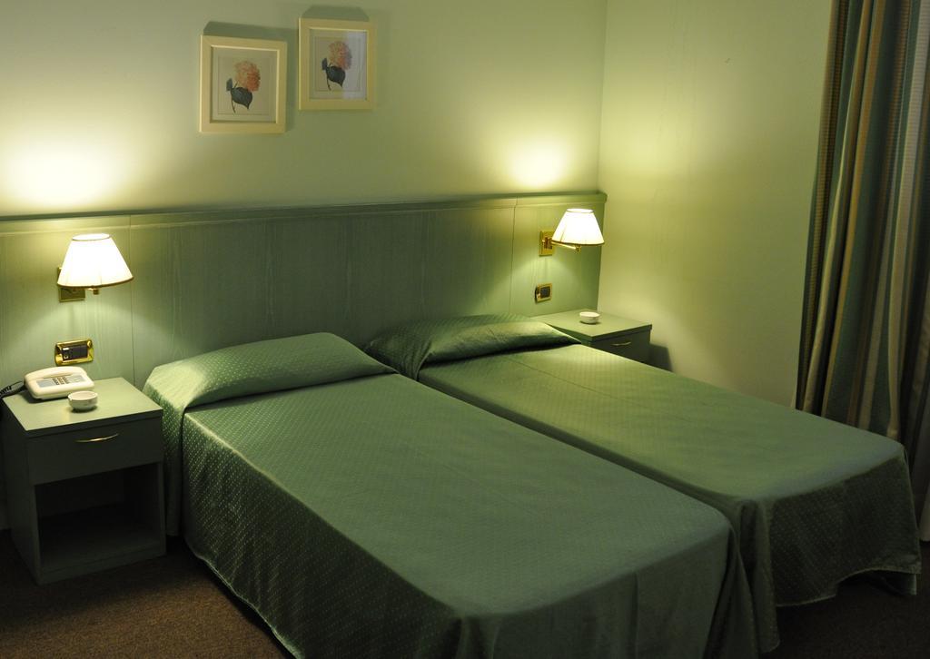 Albergo Della Corona Binasco Εξωτερικό φωτογραφία
